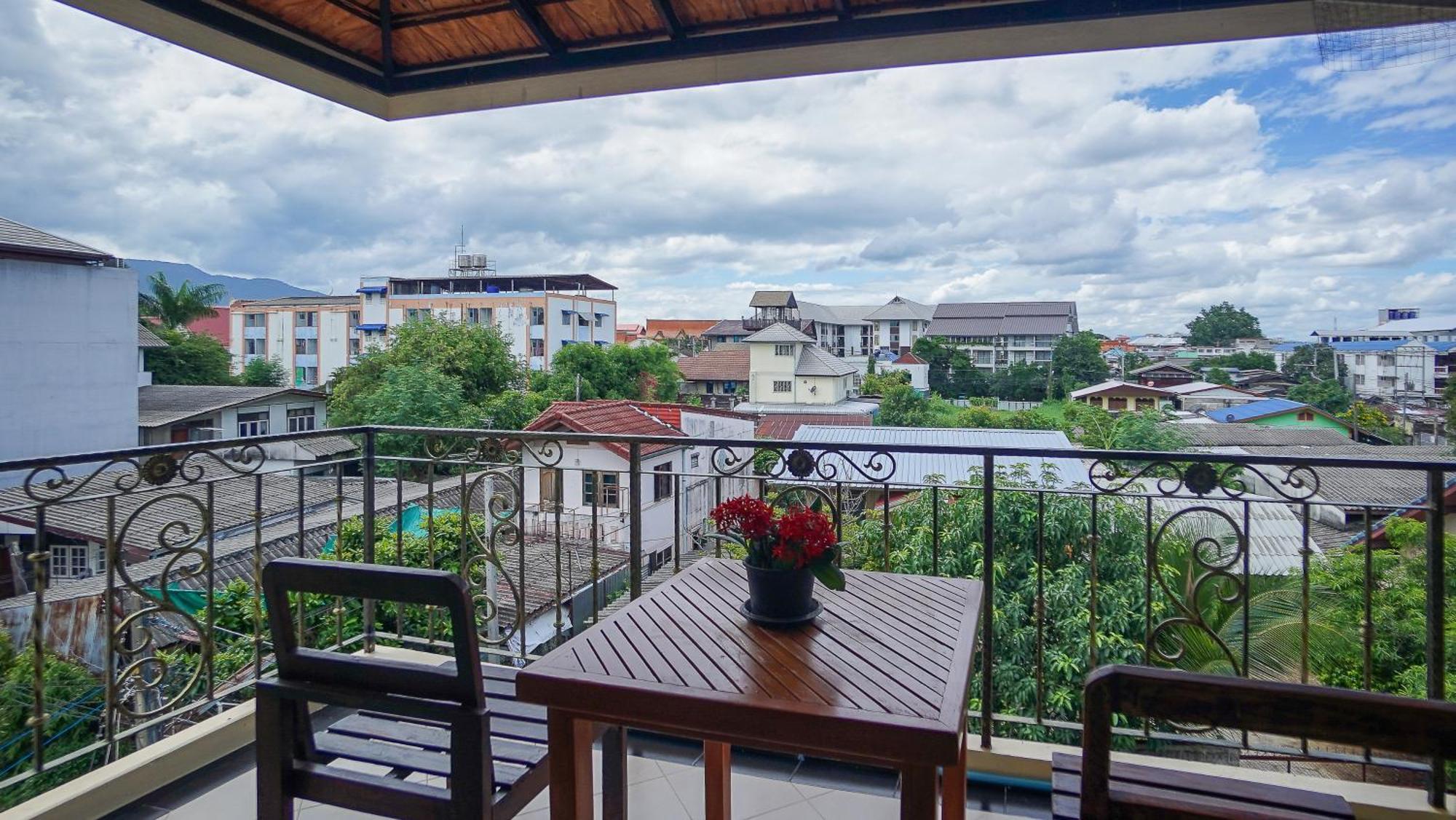 Laph Kham House Aparthotel Chiang Mai Exterior photo