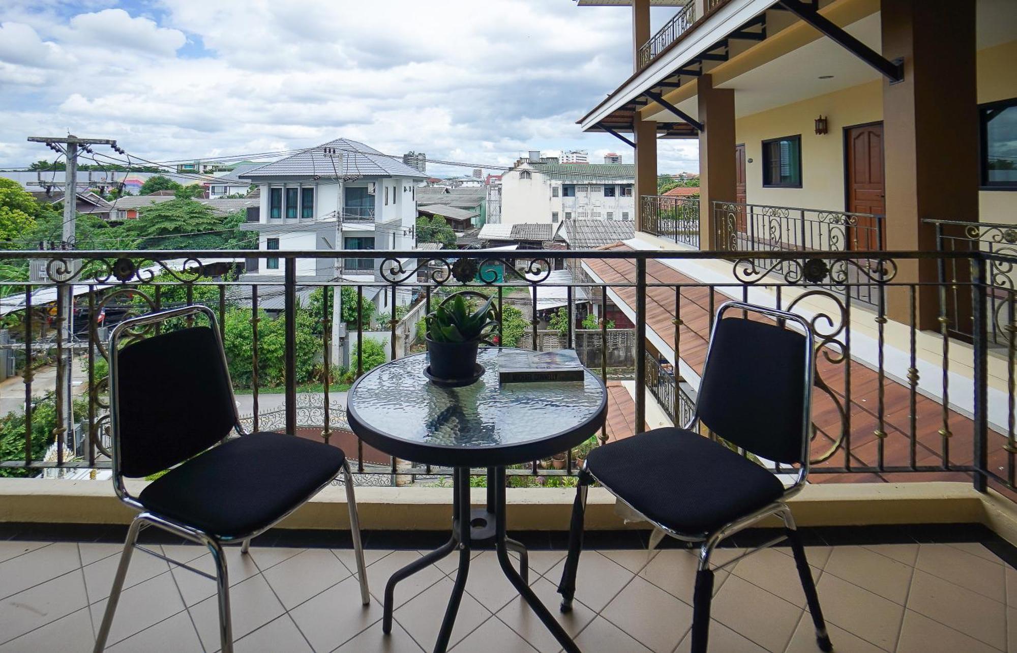 Laph Kham House Aparthotel Chiang Mai Exterior photo