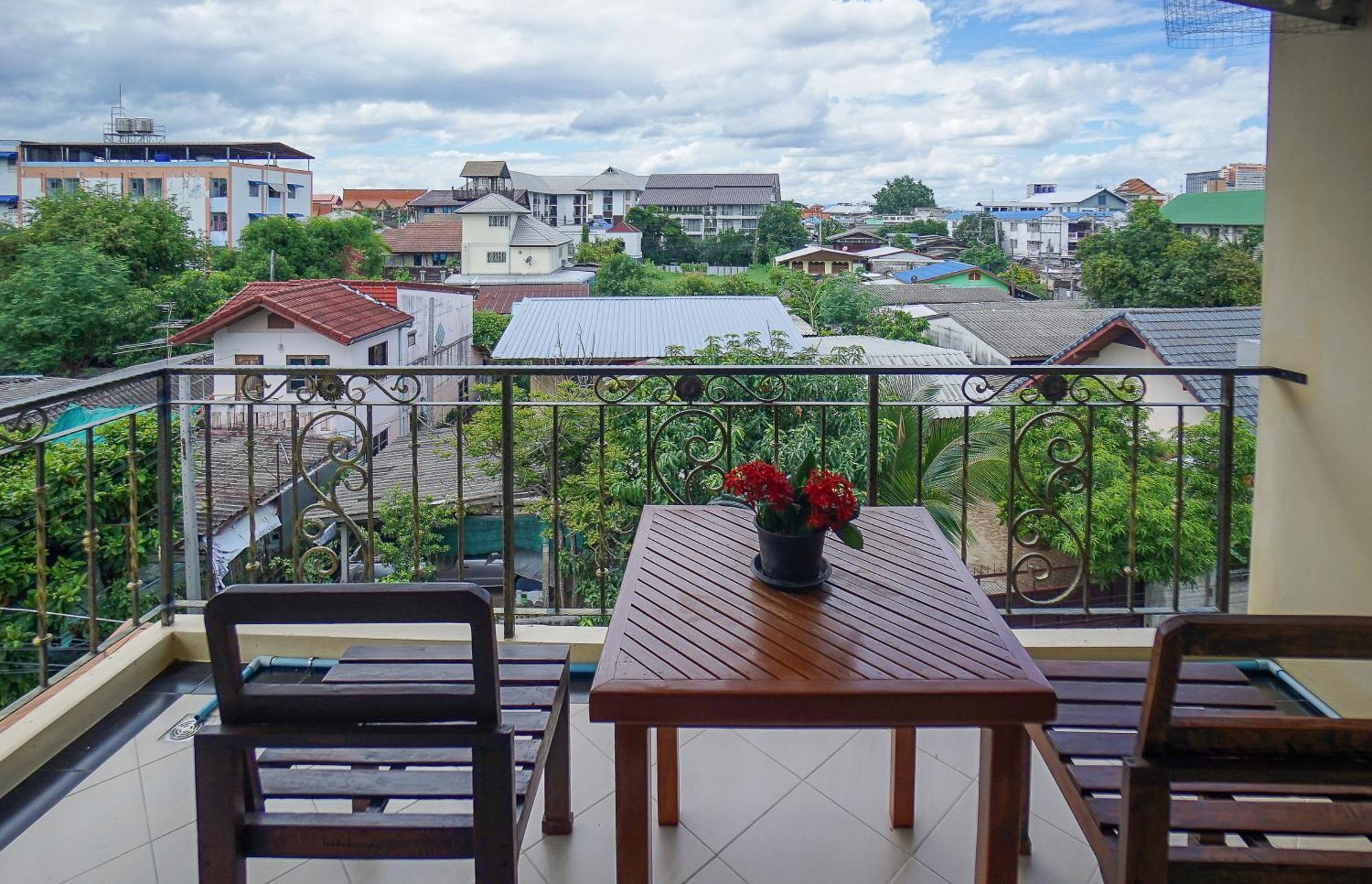 Laph Kham House Aparthotel Chiang Mai Exterior photo